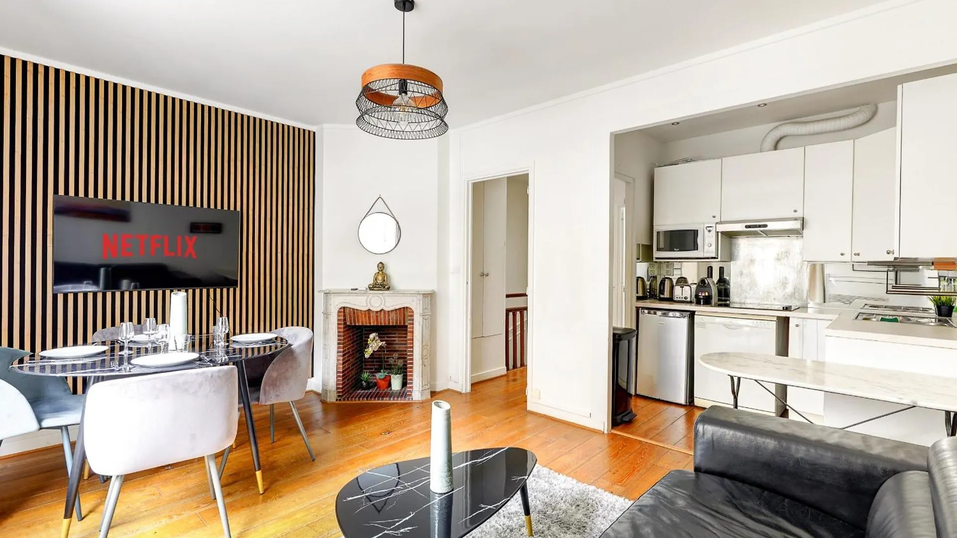 Residence Sur Les Champs Elysees París