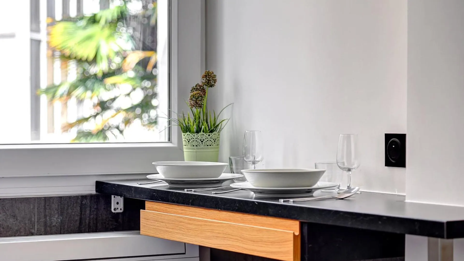 Residence Sur Les Champs Elysees Paris 0*,  France