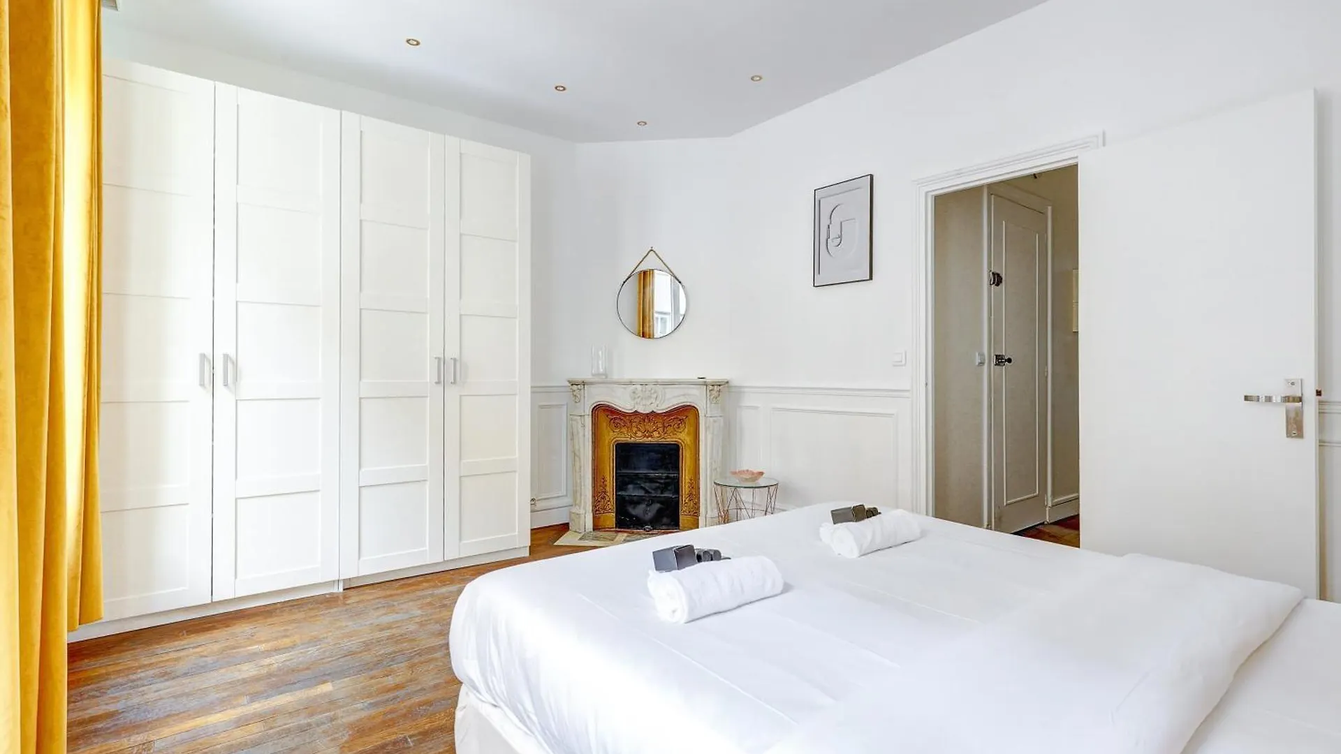 Residence Sur Les Champs Elysees Paris Apartment