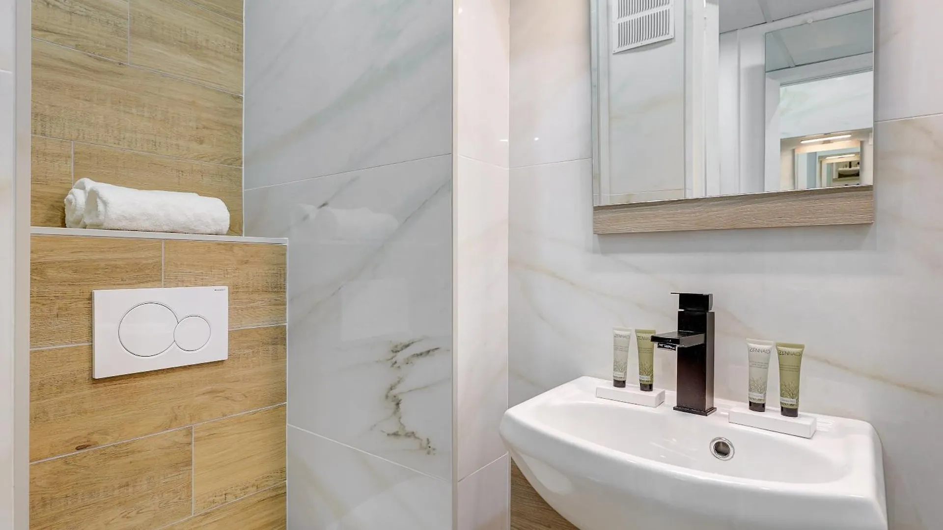 Apartment Residence Sur Les Champs Elysees Paris