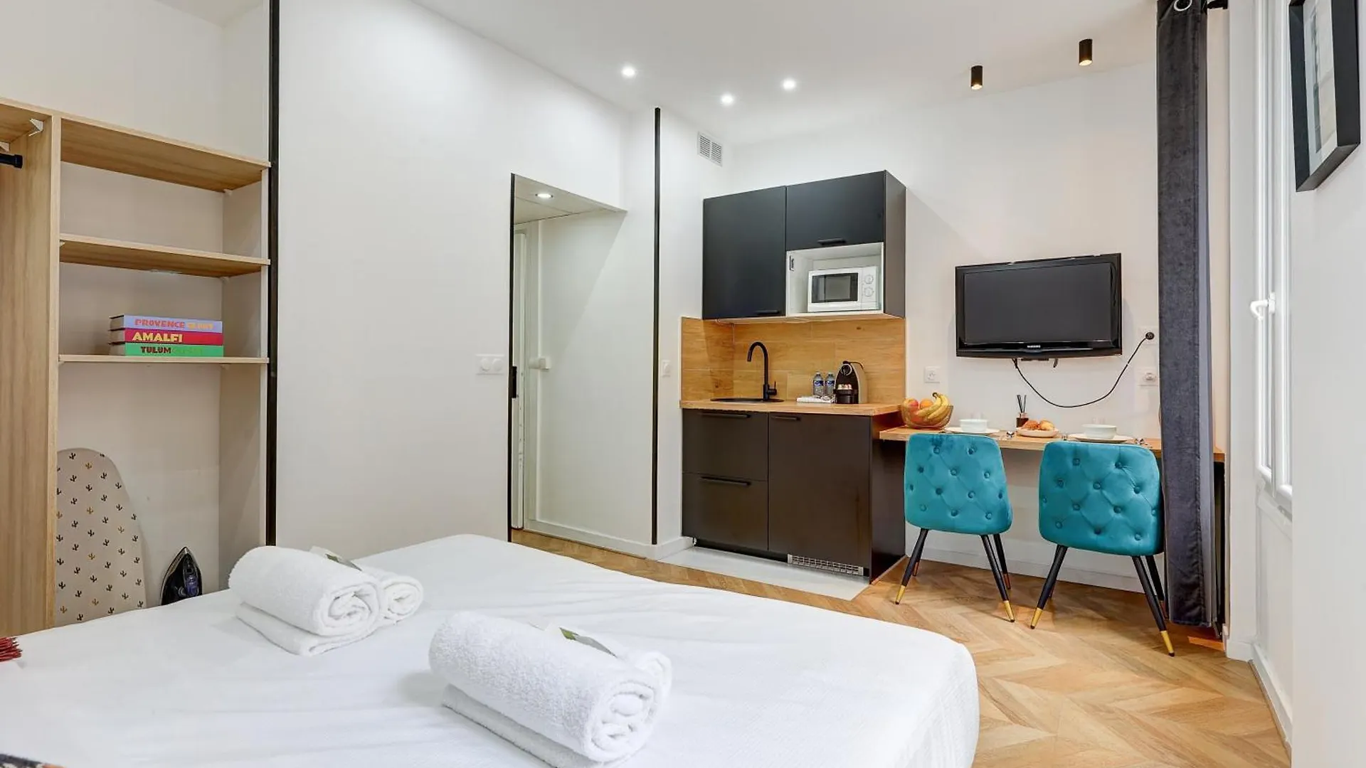 Apartment Residence Sur Les Champs Elysees Paris