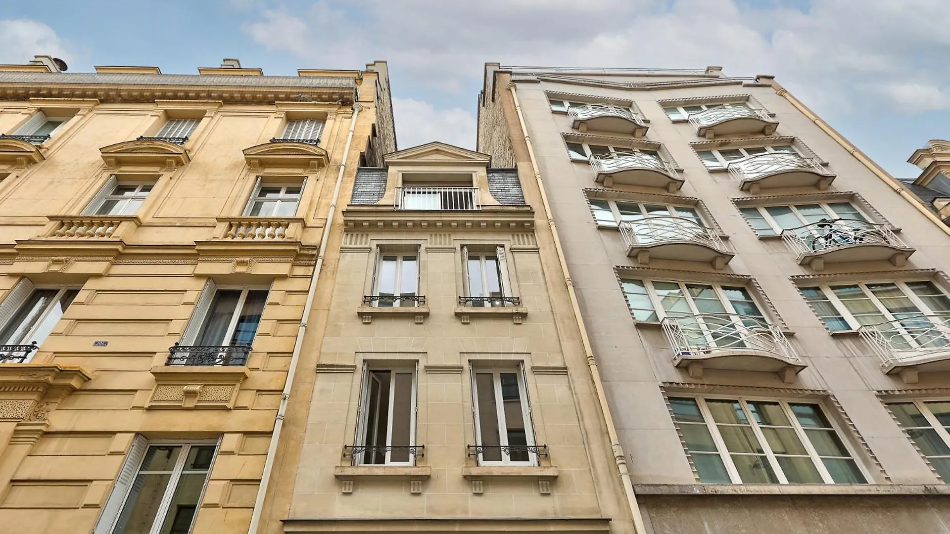 Residence Sur Les Champs Elysees Paris