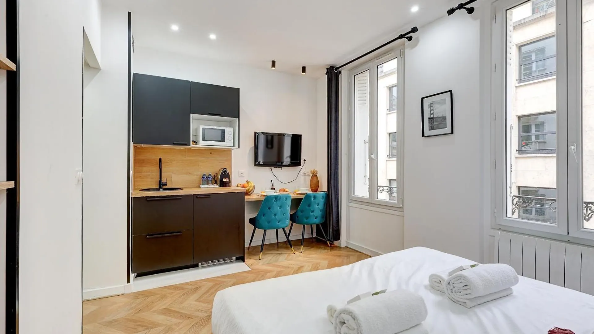 Residence Sur Les Champs Elysees Paris